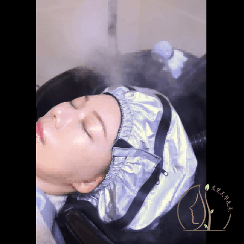 溫熱蒸氣打開毛孔,加速精油吸收、提升代謝速度,頭皮瞬間柔軟放鬆。